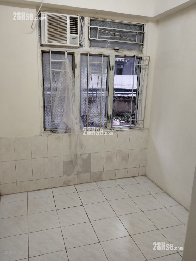 Apollo Building Rental 1 Bathroom 160 ft²