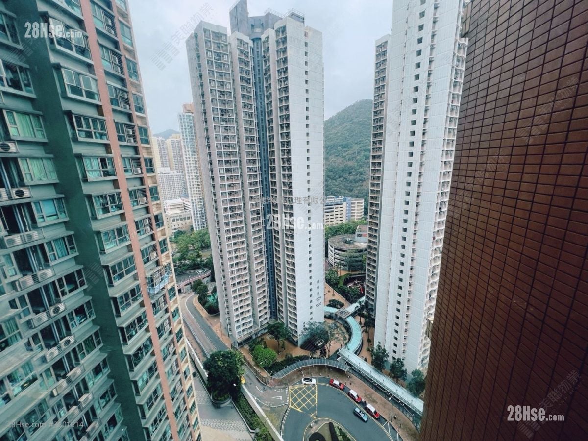 Park Central Sell 2 Bedrooms , 1 Bathroom 438 ft²