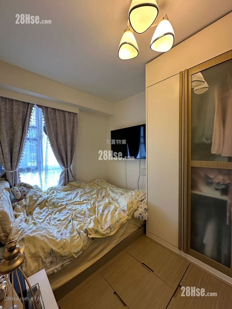 Symphony Garden Sell 2 Bedrooms , 1 Bathroom 438 ft²