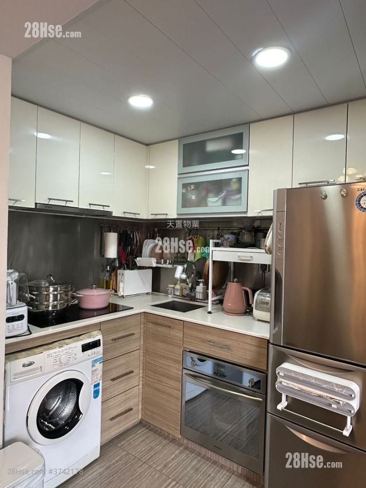 Symphony Garden Sell 2 Bedrooms , 1 Bathroom 438 ft²