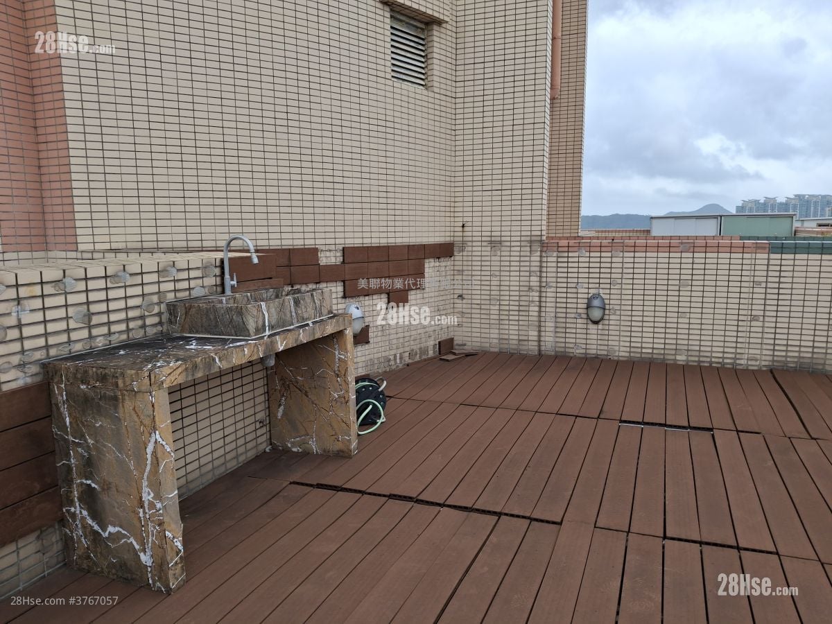 Oscar By The Sea Sell 2 Bedrooms , 1 Bathroom 526 ft²