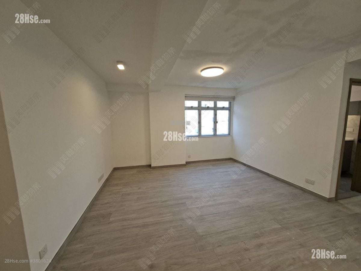 Merry Court Sell 2 Bedrooms , 1 Bathroom 635 ft²