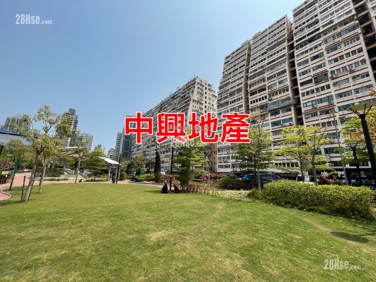 Man Wai Building Sell 4 Bedrooms 665 ft²