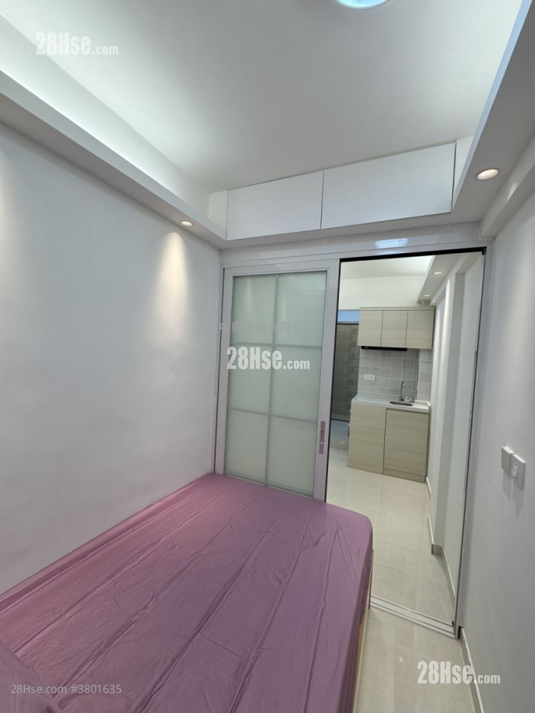 Man Wai Building Sell 4 Bedrooms 665 ft²