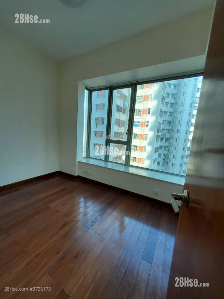 Grand Garden Sell 3 Bedrooms , 2 Bathrooms 633 ft²