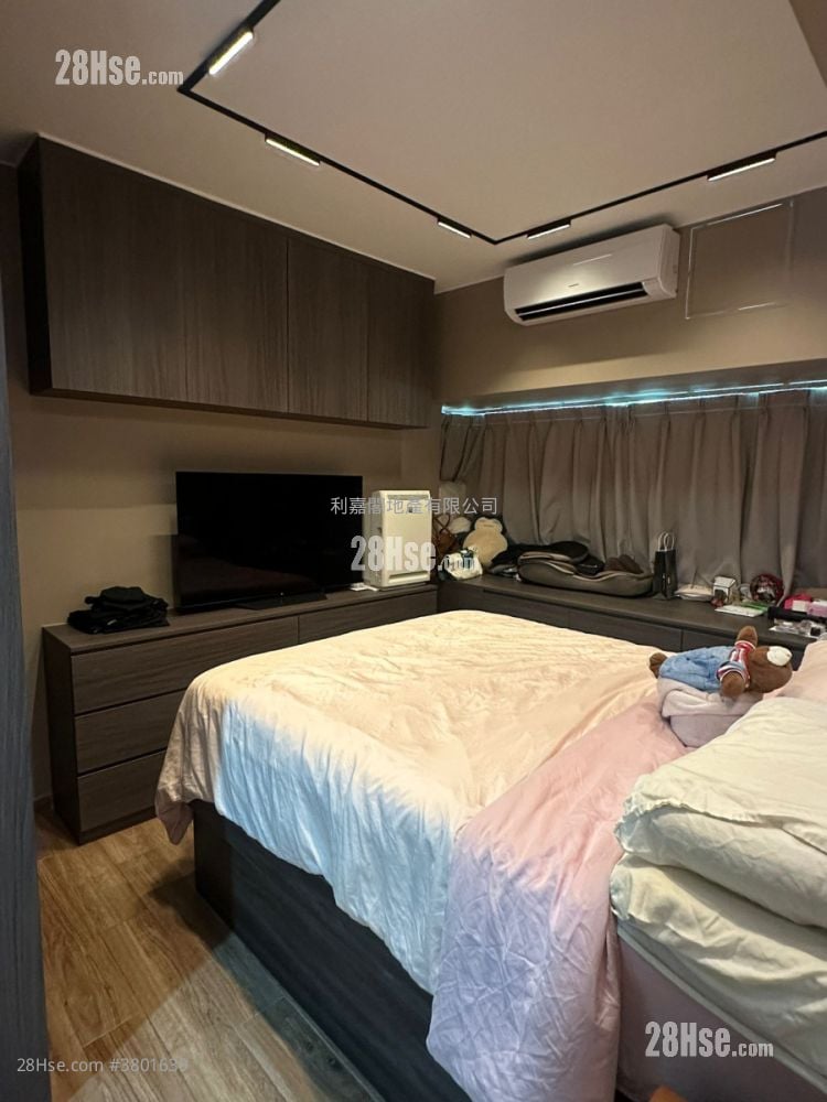 蔚蓝湾畔 售盘 3 房 , 2 浴室 745 平方尺