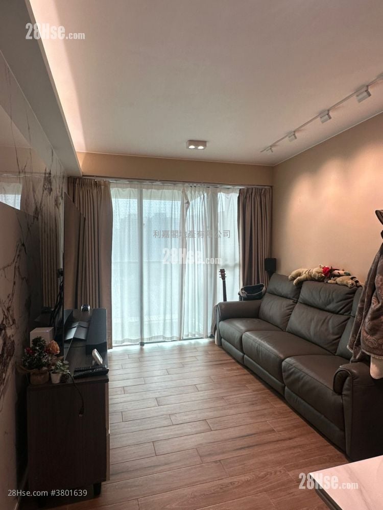 蔚蓝湾畔 售盘 3 房 , 2 浴室 745 平方尺