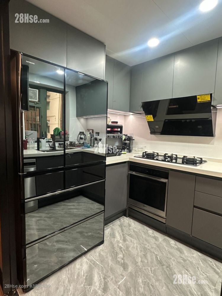 蔚蓝湾畔 售盘 3 房 , 2 浴室 745 平方尺