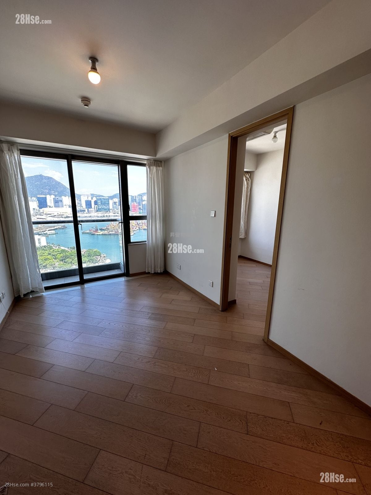 环海东岸 租盘 2 房 352 平方尺