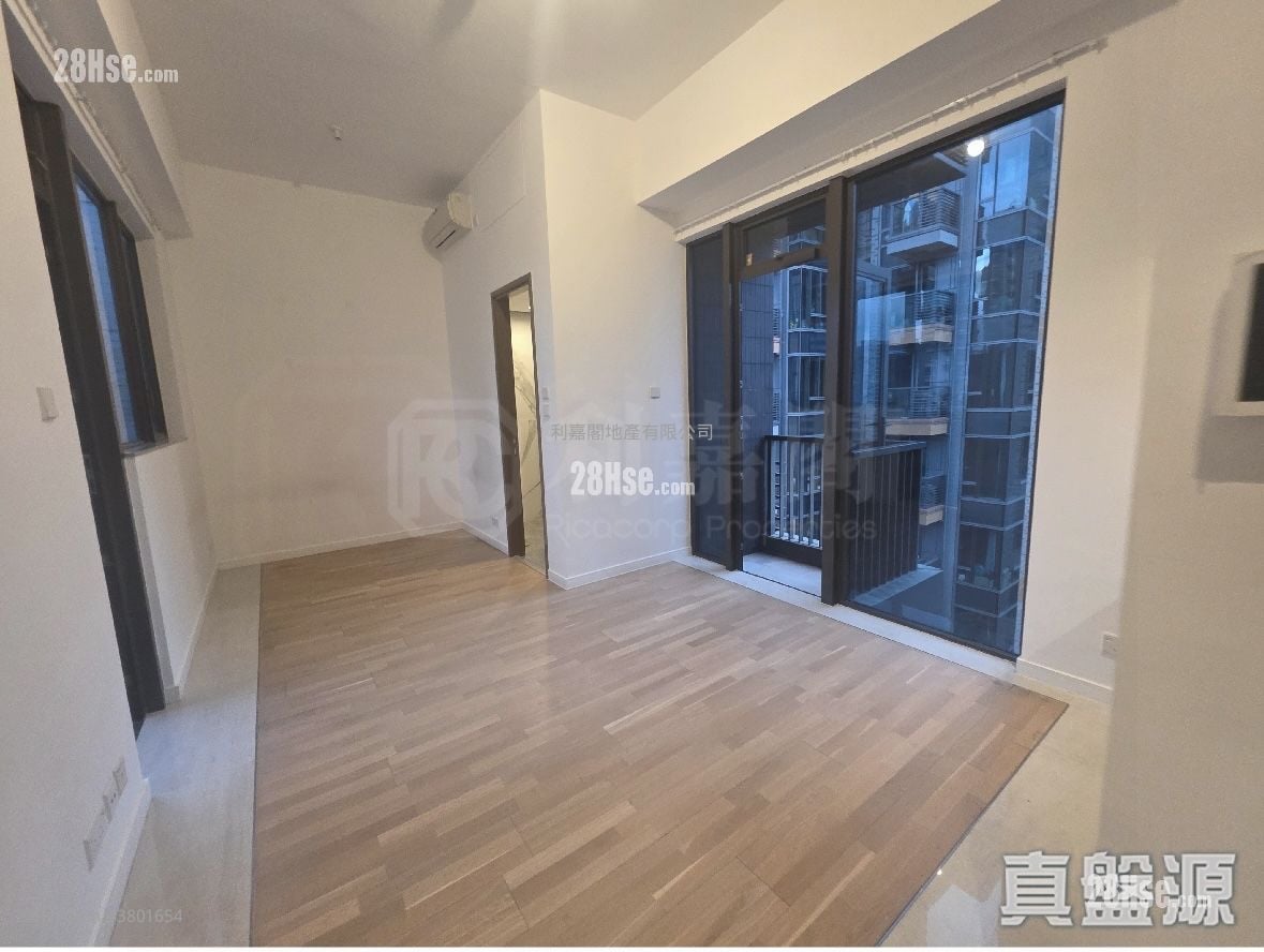 Hyde Park Rental Studio , 1 Bathroom 306 ft²