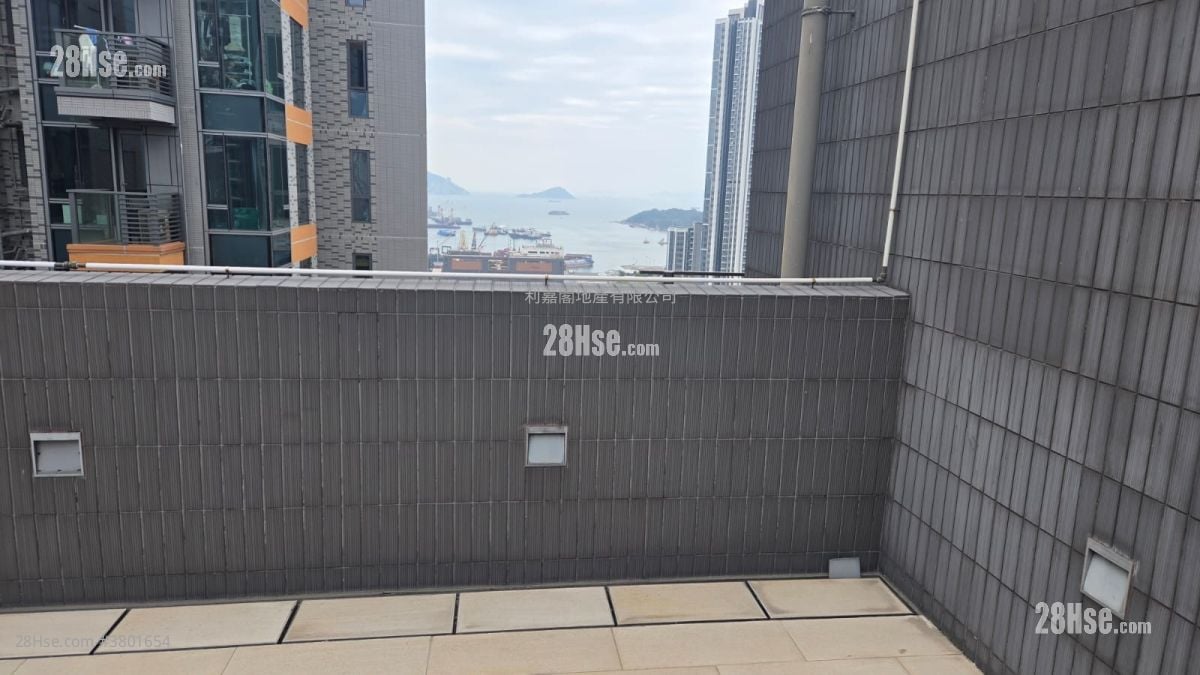 Hyde Park Rental Studio , 1 Bathroom 306 ft²