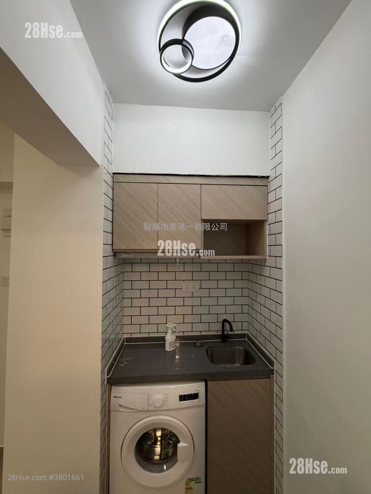 Wing Lee Building Rental Studio , 1 Bathroom 170 ft²