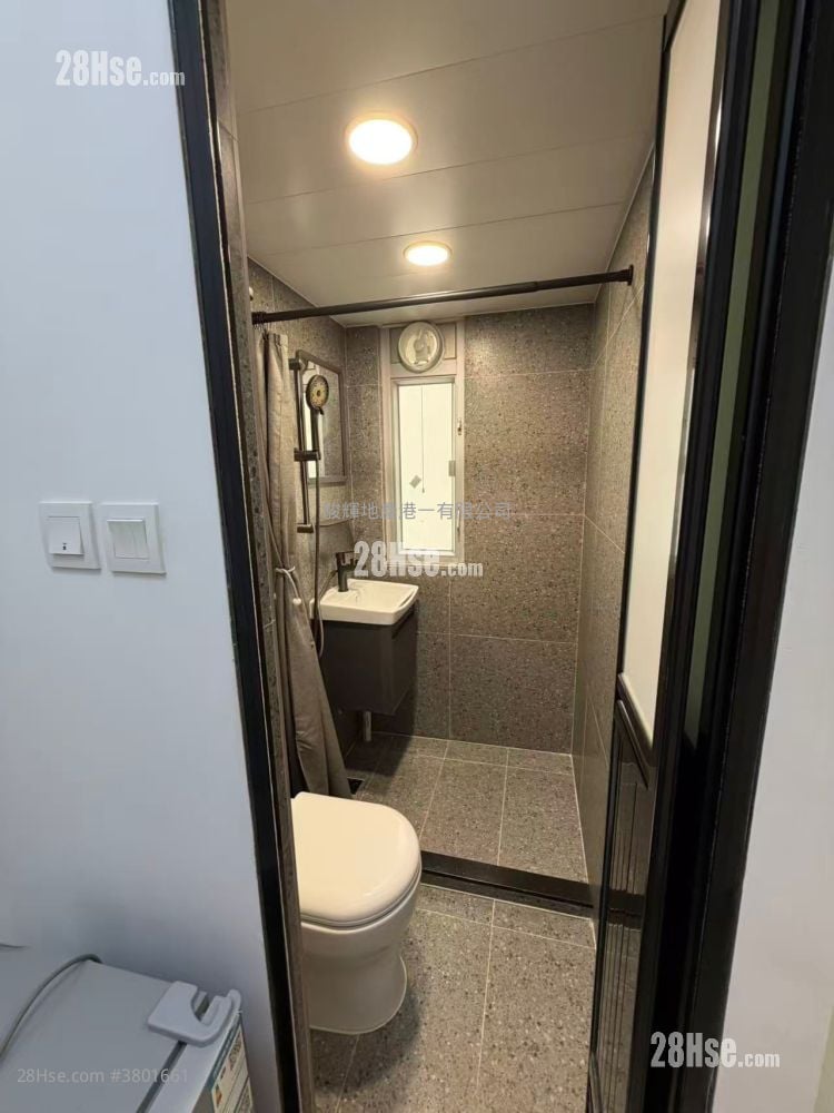 Wing Lee Building Rental Studio , 1 Bathroom 170 ft²