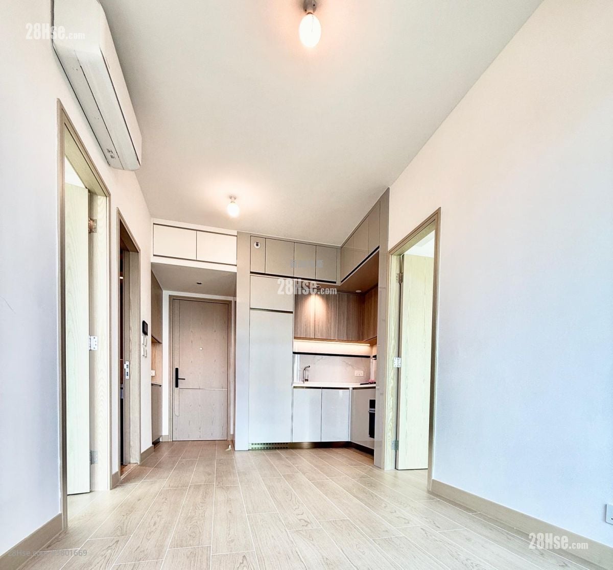 Gold Coast Bay Sell 2 Bedrooms , 1 Bathroom 448 ft²