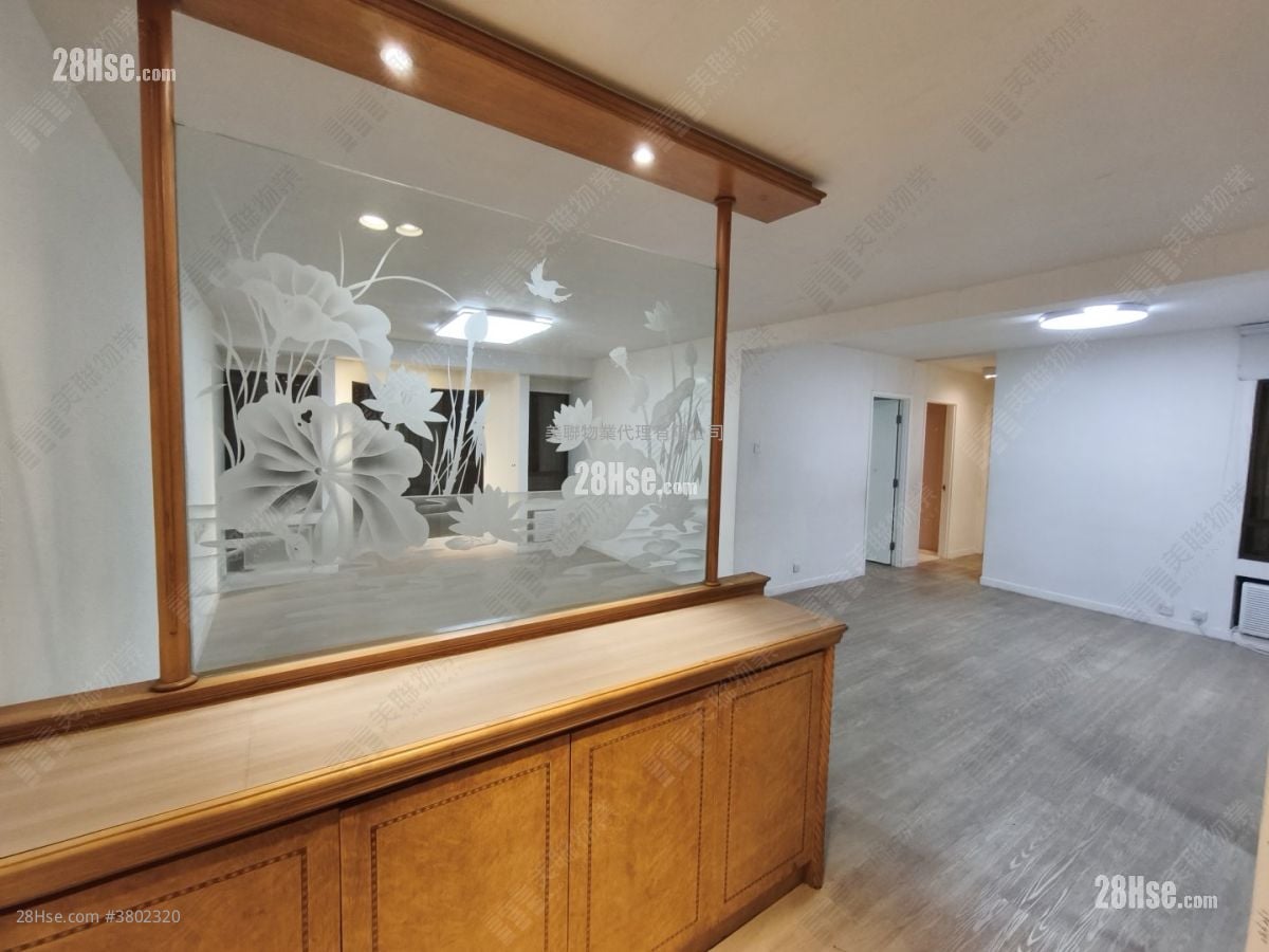 碧华花园 售盘 3 房 1,211 平方尺