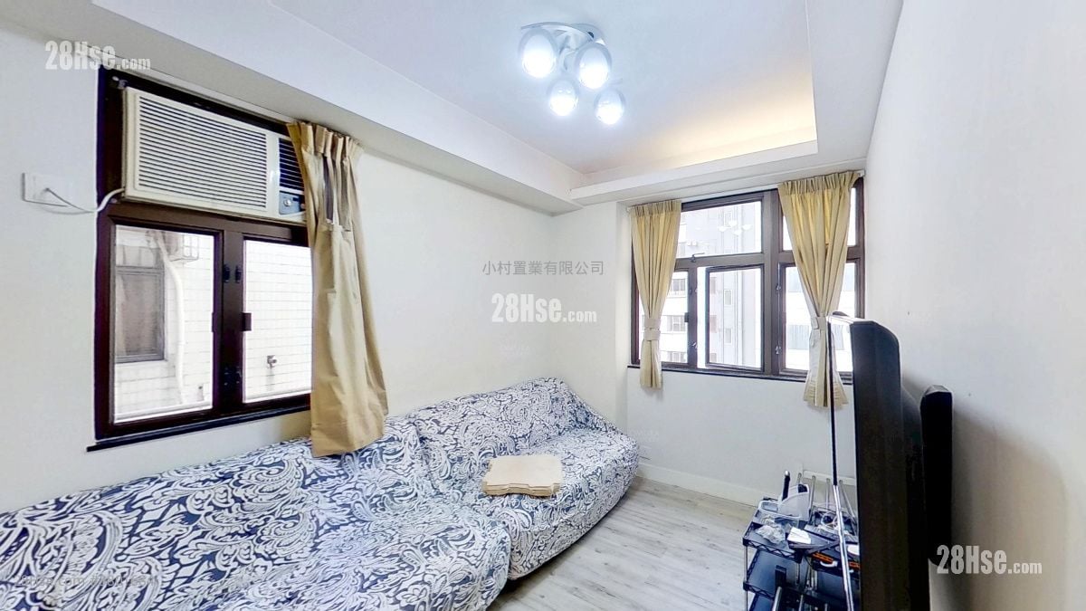 living room: Hang Shun Mansion Rental 2 Bedrooms , 1 Bathroom 328 ft²