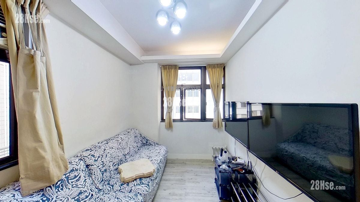 living room: Hang Shun Mansion Rental 2 Bedrooms , 1 Bathroom 328 ft²