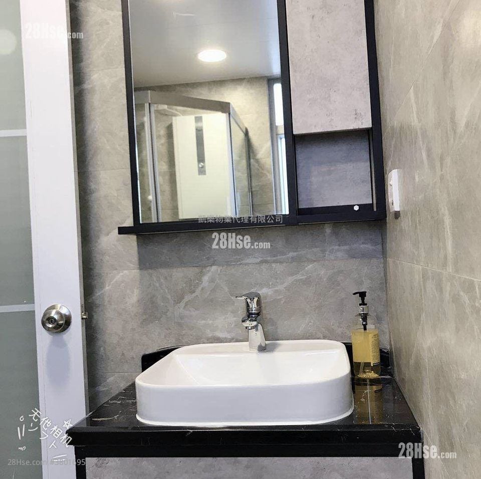 Kai Long Court Sell 1 Bedroom 384 ft²