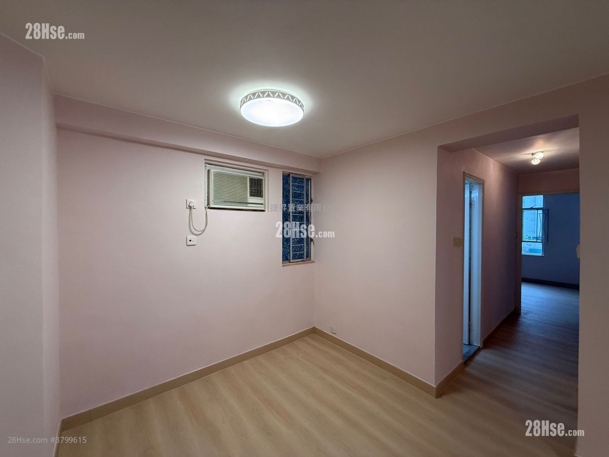 Whampoa Garden Sell 3 Bedrooms , 2 Bathrooms 639 ft²