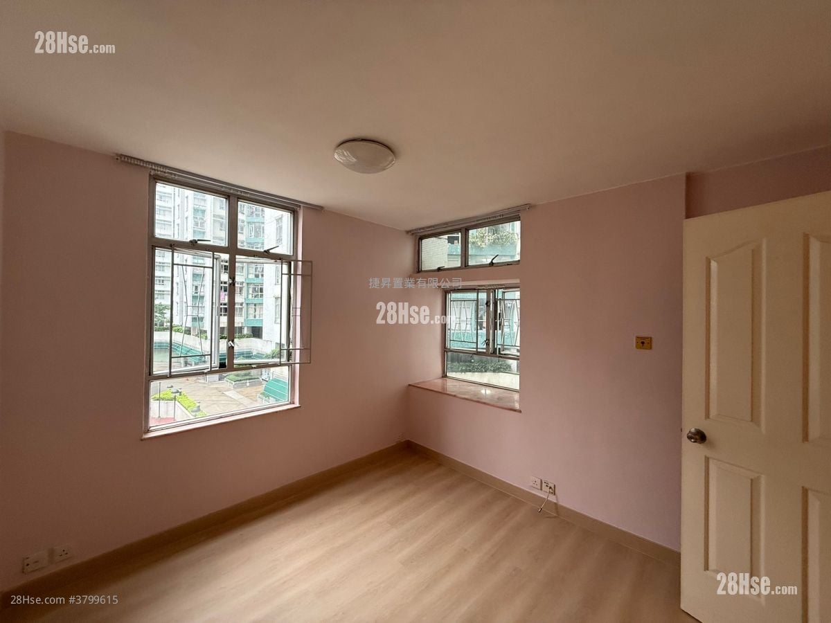 Whampoa Garden Sell 3 Bedrooms , 2 Bathrooms 639 ft²