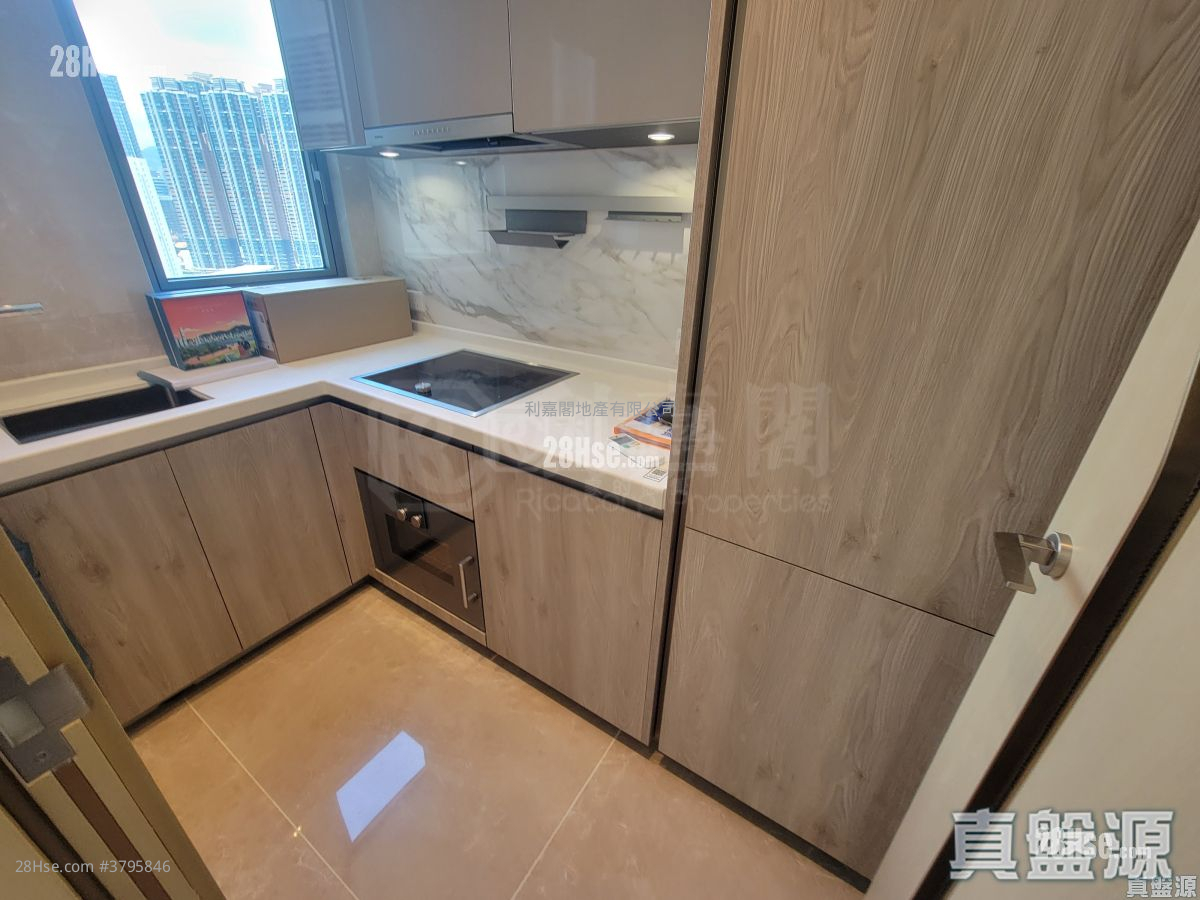 Grand Victoria Rental 2 Bedrooms 532 ft²