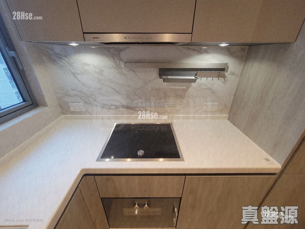 Grand Victoria Rental 2 Bedrooms 532 ft²