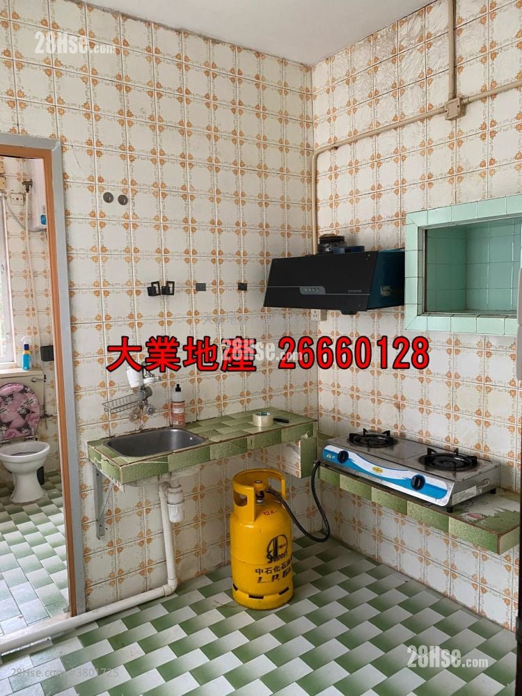 唐楼 租盘 2 房 , 1 浴室 564 平方尺