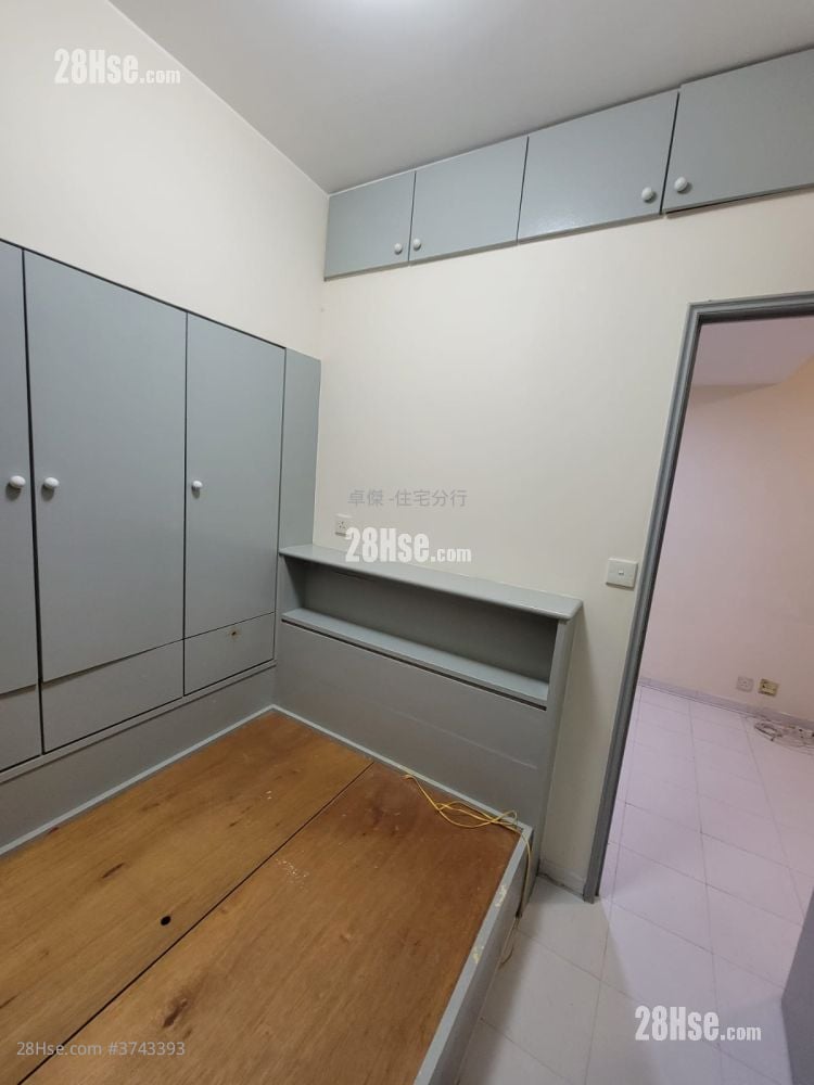 Po Sing Centre Sell 1 Bedroom , 1 Bathroom 329 ft²