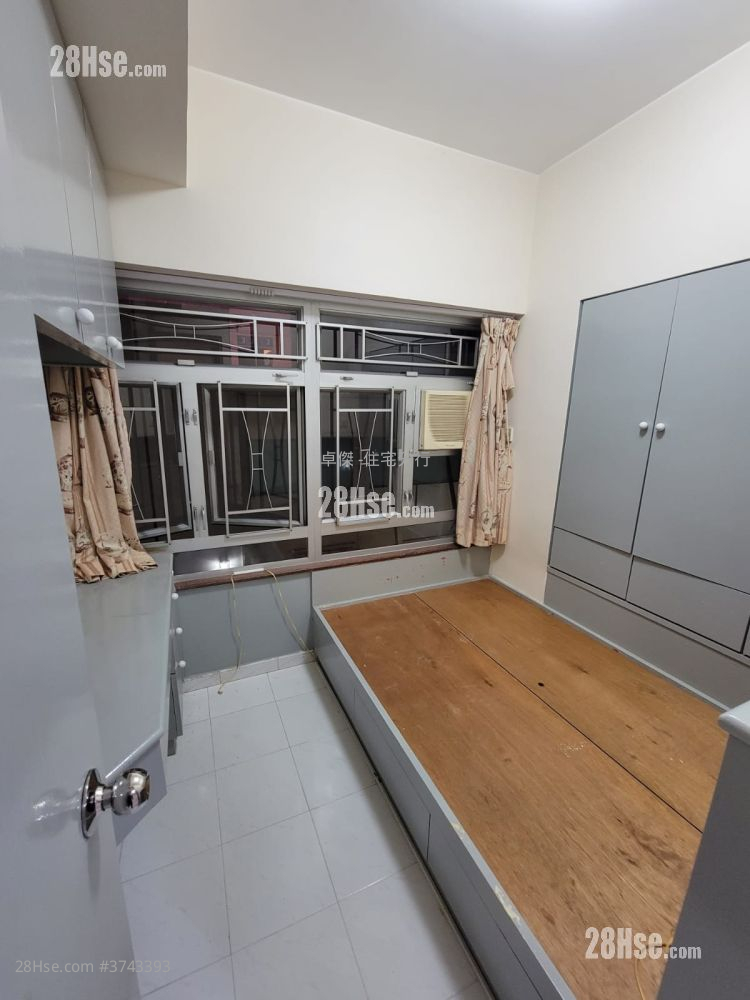 Po Sing Centre Sell 1 Bedroom , 1 Bathroom 329 ft²