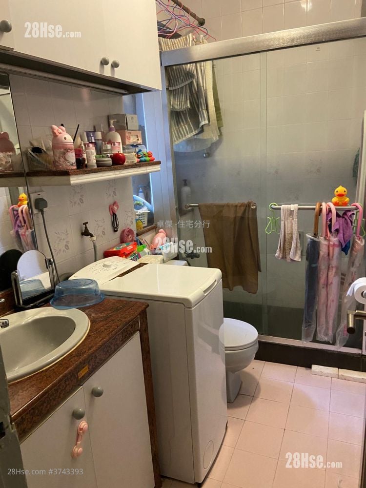 Po Sing Centre Sell 1 Bedroom , 1 Bathroom 329 ft²