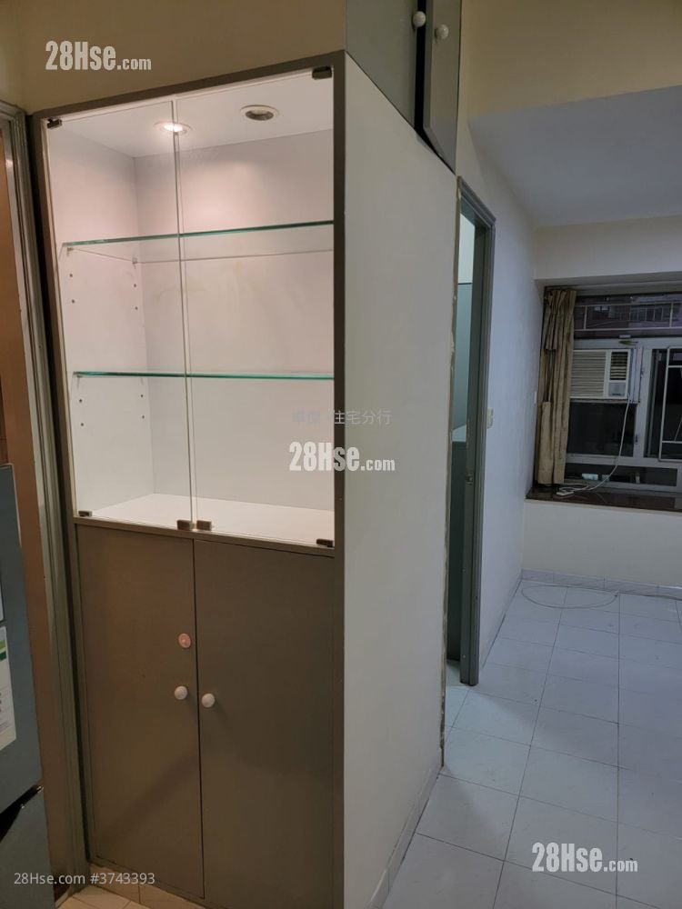 Po Sing Centre Sell 1 Bedroom , 1 Bathroom 329 ft²