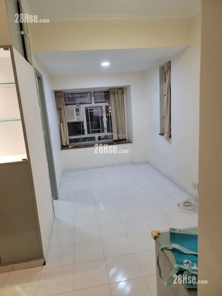 Po Sing Centre Sell 1 Bedroom , 1 Bathroom 329 ft²