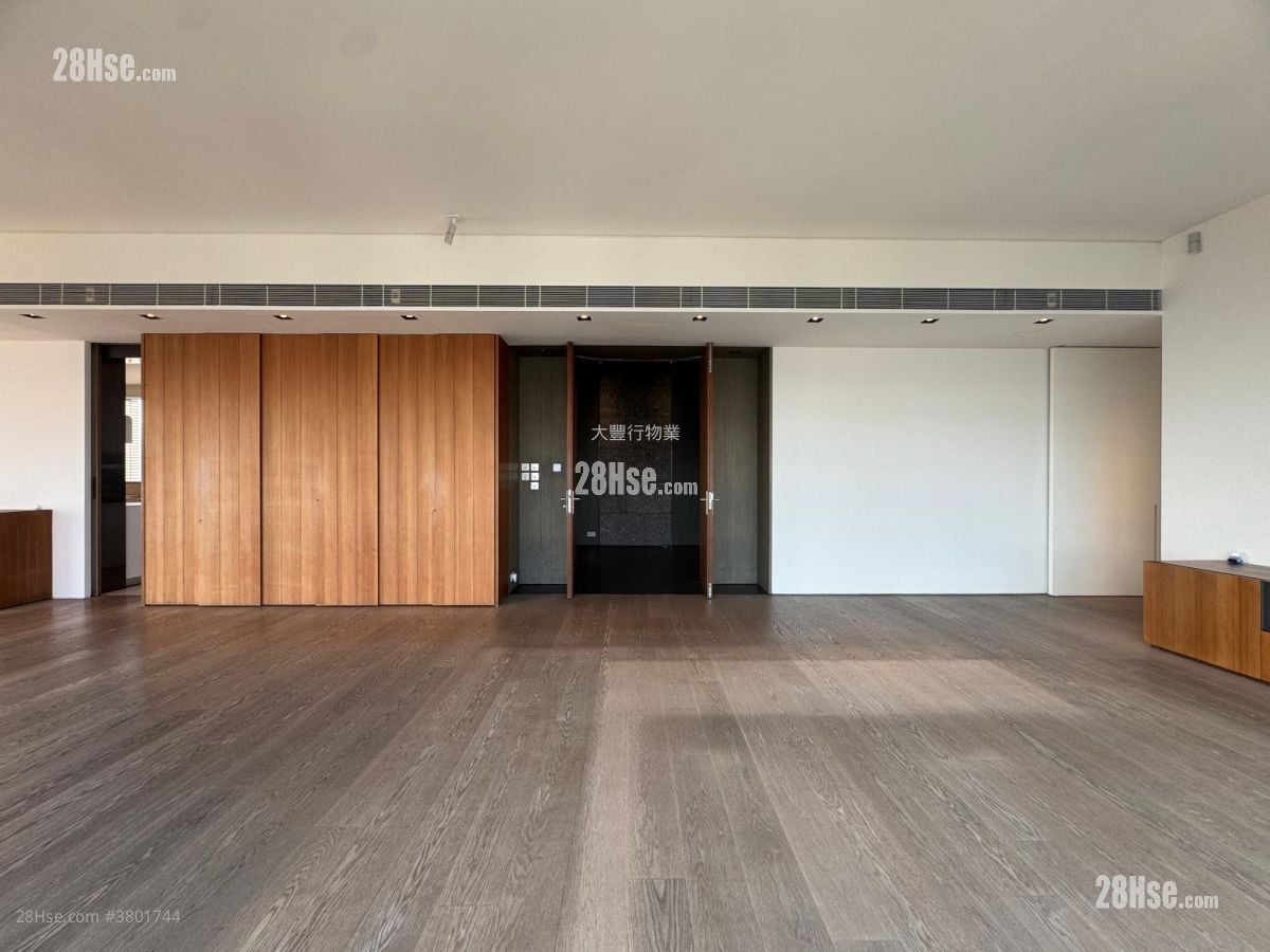 No. 15 Homantin Hill Sell 3 Bedrooms , 3 Bathrooms 3,170 ft²