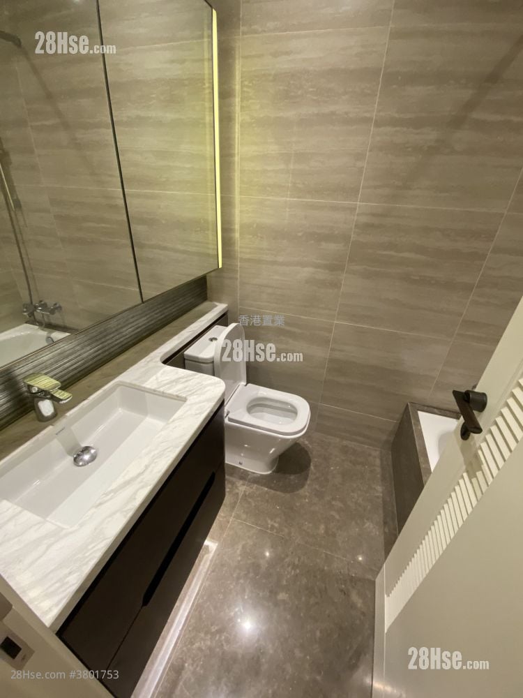 Savannah Sell 3 Bedrooms , 2 Bathrooms 970 ft²