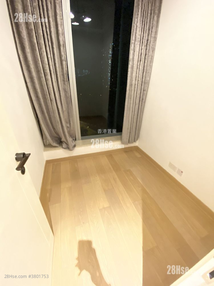 Savannah Sell 3 Bedrooms , 2 Bathrooms 970 ft²