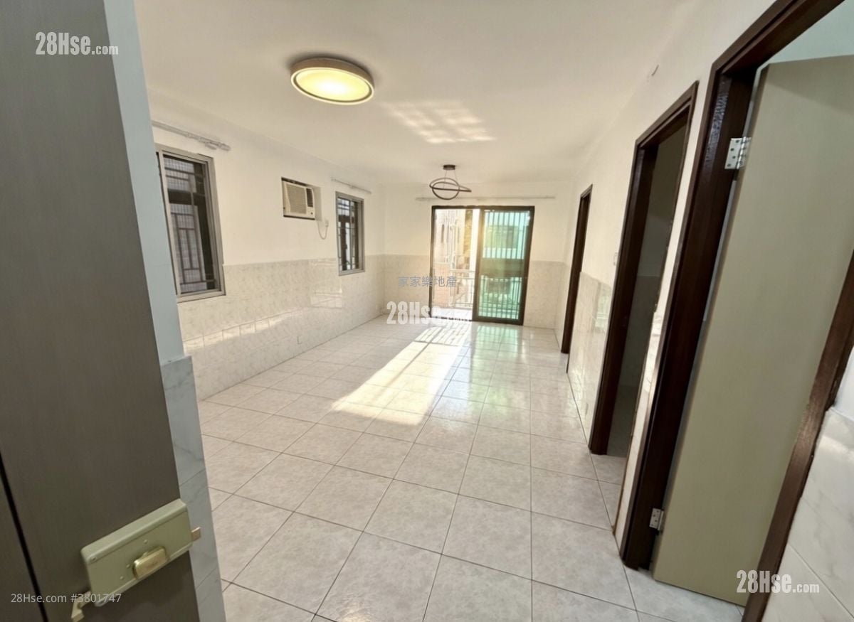 Village Rental 1 Bedroom , 1 Bathroom 700 ft²