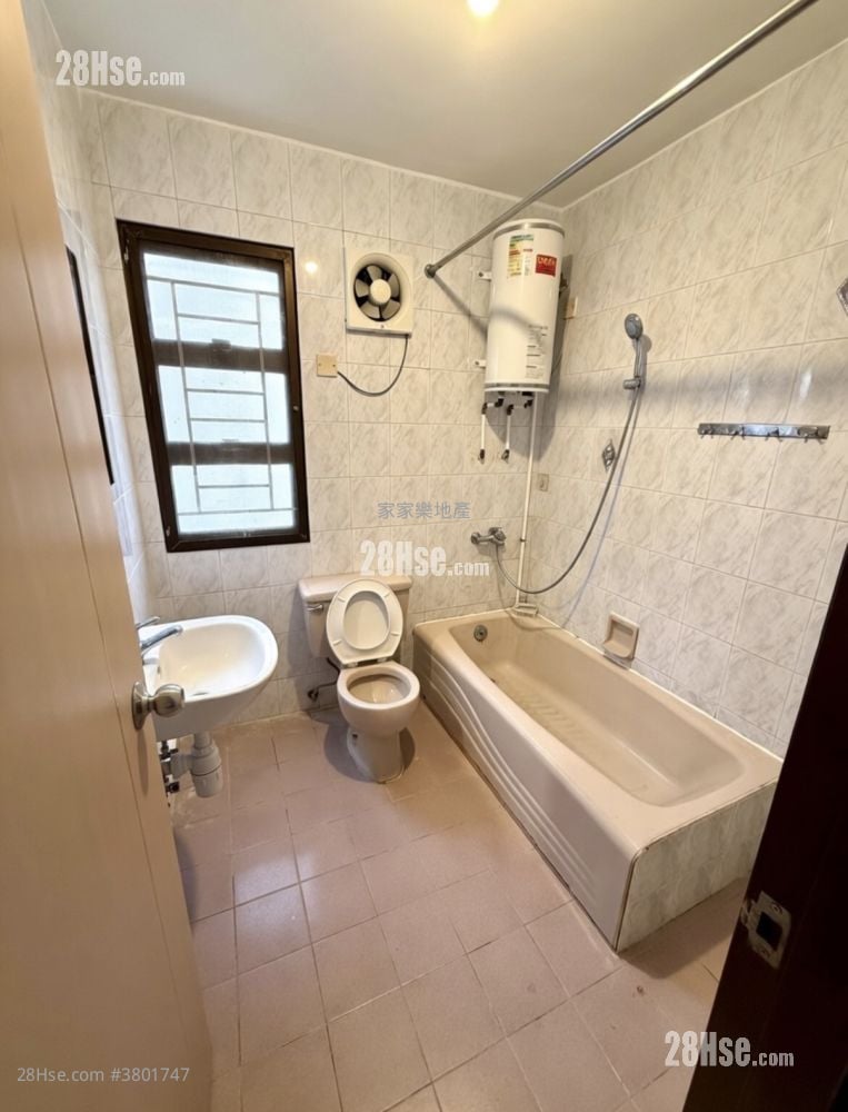 Village Rental 1 Bedroom , 1 Bathroom 700 ft²