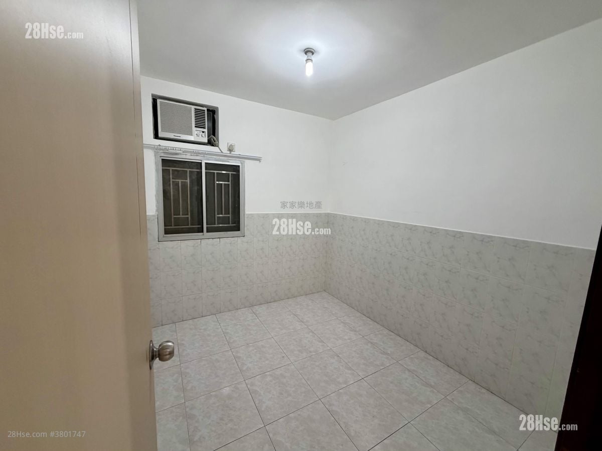 Village Rental 1 Bedroom , 1 Bathroom 700 ft²