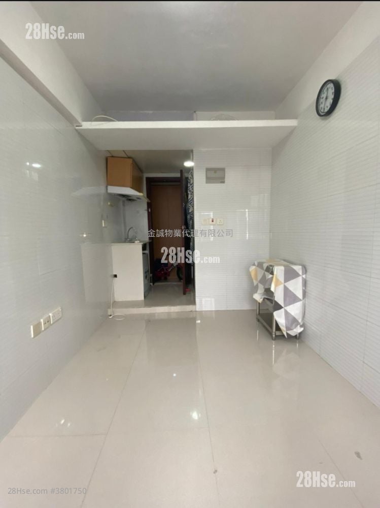 Chau Hop Shing Building Rental 1 Bathroom 130 ft²