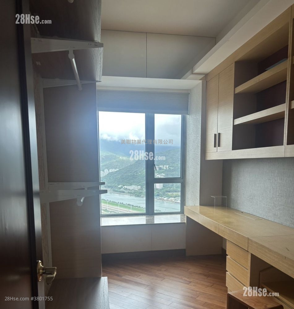 The Palazzo Rental 4 Bedrooms , 4 Bathrooms 1,847 ft²