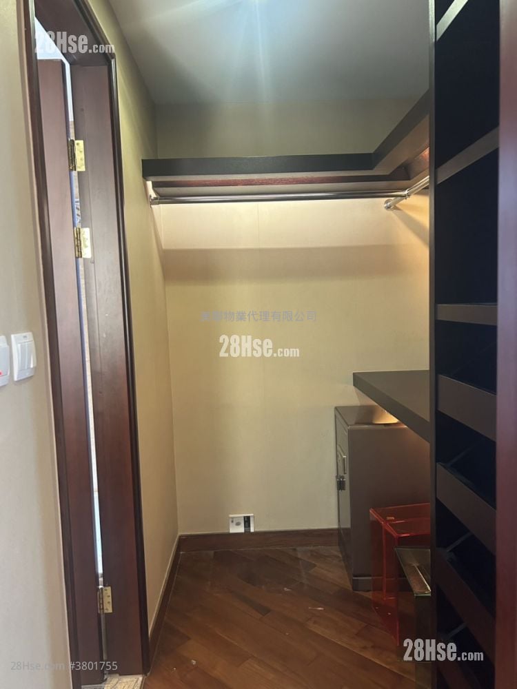 The Palazzo Rental 4 Bedrooms , 4 Bathrooms 1,847 ft²