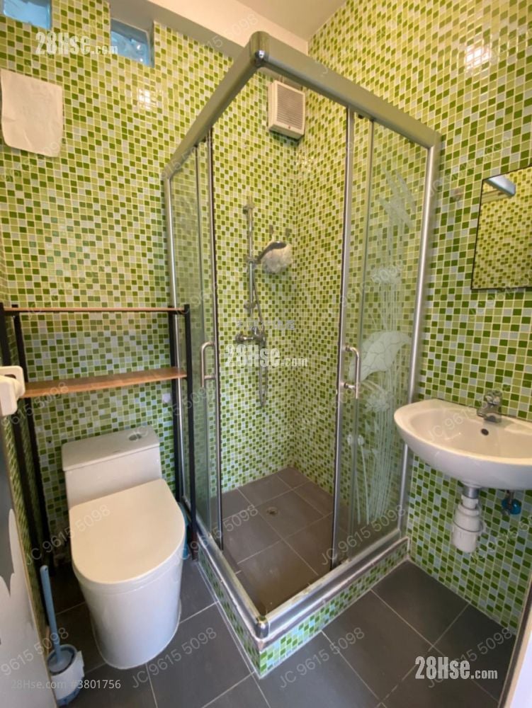 村屋 租盘 5+ 房 , 5+ 浴室 1,600 平方尺