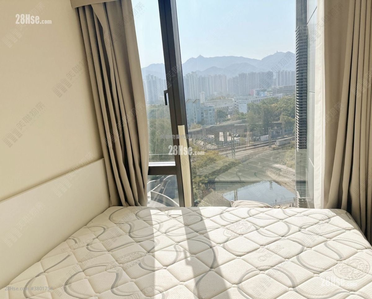 The Arles Rental 945 ft²