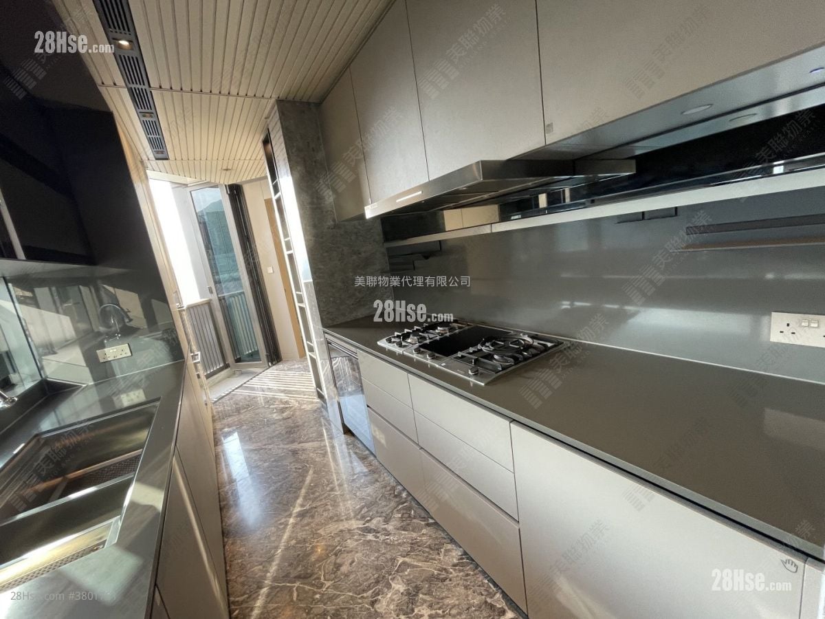 珑珀山 租盘 4 房 , 3 浴室 1,235 平方尺