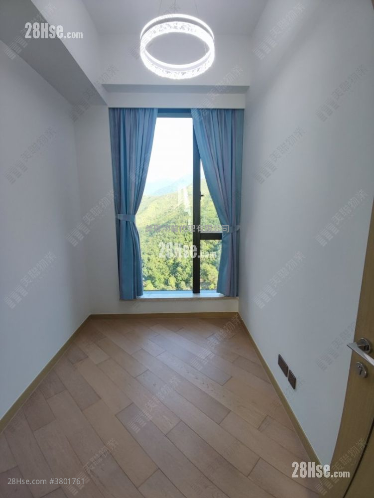 珑珀山 租盘 4 房 , 3 浴室 1,235 平方尺