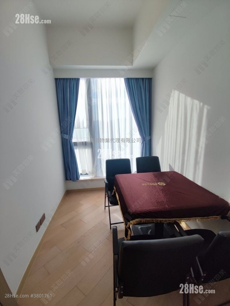 珑珀山 租盘 4 房 , 3 浴室 1,235 平方尺