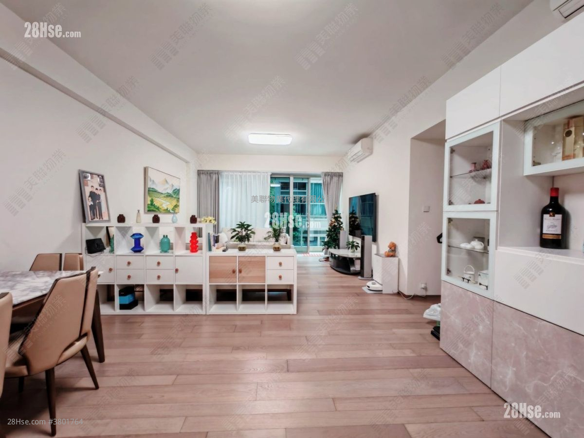 Mount Regalia Sell 4 Bedrooms , 4 Bathrooms 1,612 ft²