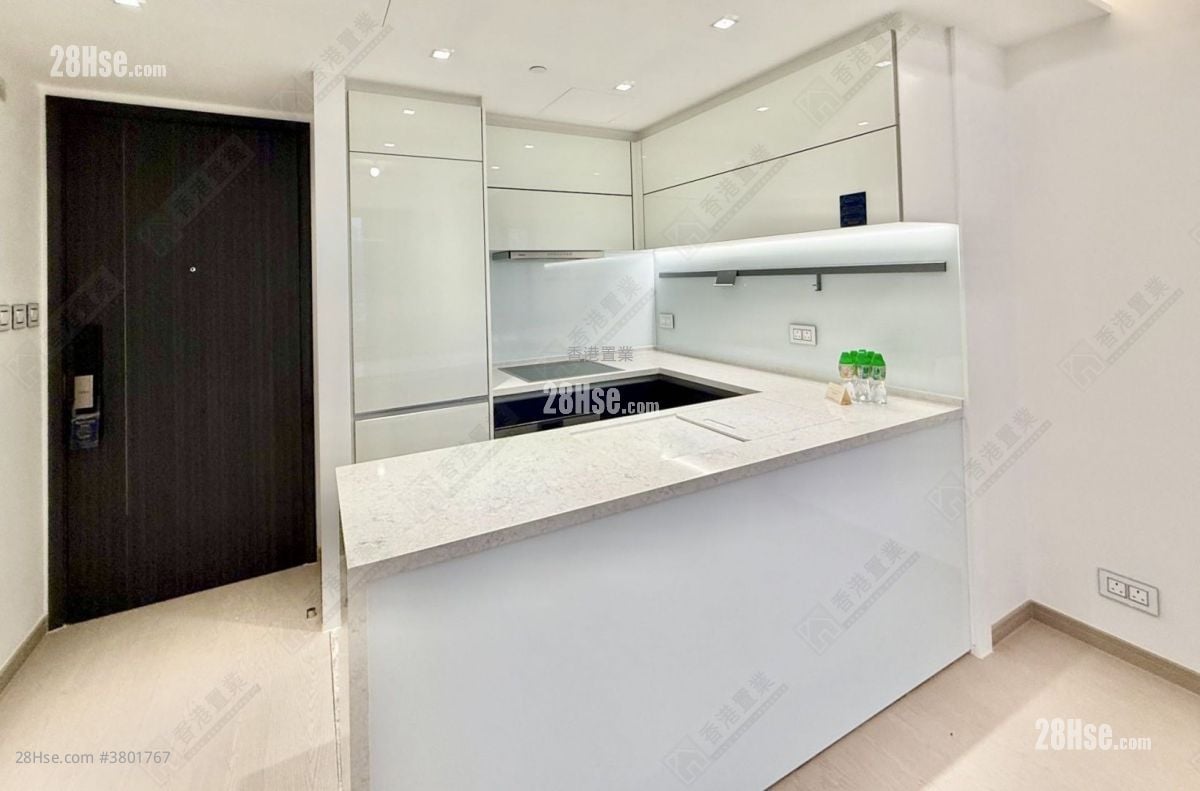 厨房: 港岛南岸 租盘 2 房 , 1 浴室 454 平方尺