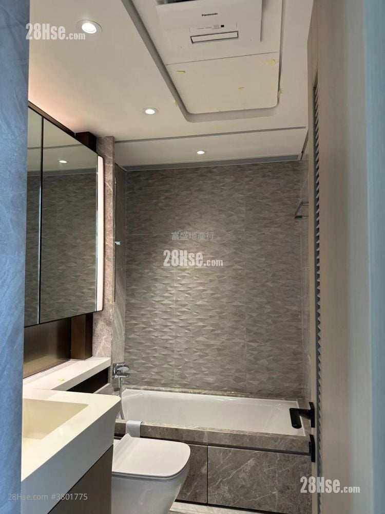 蔚蓝东岸 售盘 2 房 , 1 浴室 436 平方尺