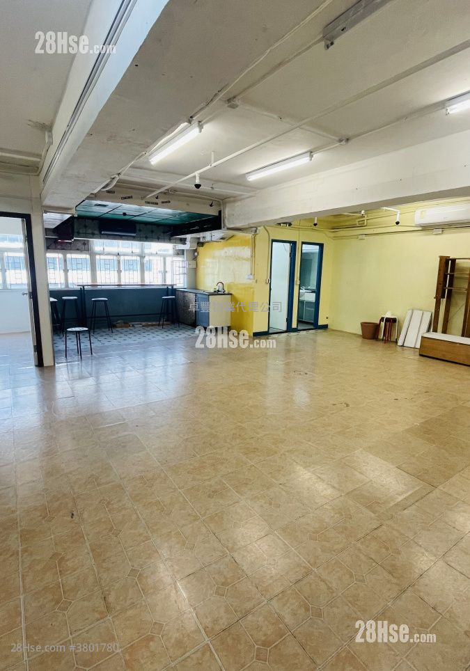 Elite Industrial Centre Rental 3 Bedrooms , 2 Toilets 1,230 ft²